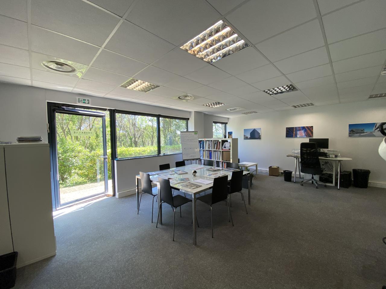 Bureau Aix-en-Provence 380m² Location bureau Aix-en-Provence Bouches-du-Rhône OLBUR2115148 1
